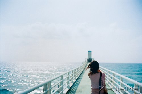 喜欢发呆的人,心里都有一份纯净的天空 (4)